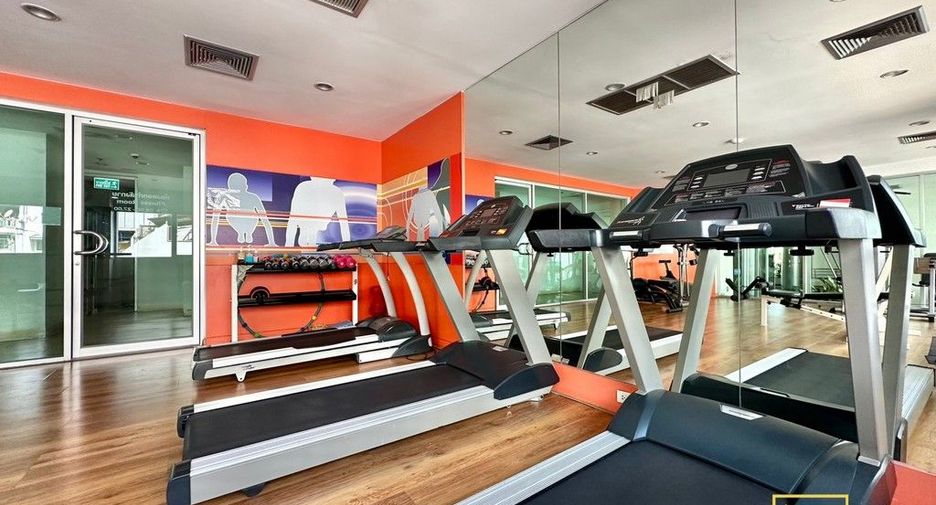 For rent 2 bedrooms condo in Bang Rak, Bangkok