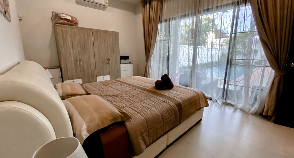 For sale 3 bedrooms villa in Mueang Phuket, Phuket