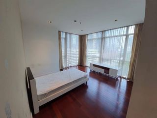 For rent 3 bedrooms condo in Pathum Wan, Bangkok
