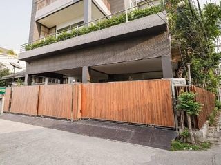 Casa en alquiler de 5 habitaciones en Watthana, Bangkok
