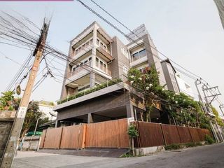 Casa en alquiler de 5 habitaciones en Watthana, Bangkok