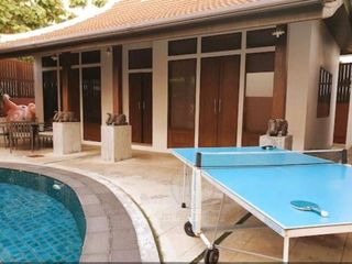 For rent 5 bedrooms house in Watthana, Bangkok