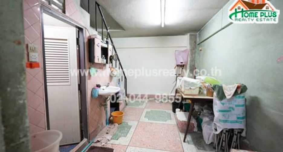 Casa adosada en venta de 3 habitaciones en Bang Rak, Bangkok
