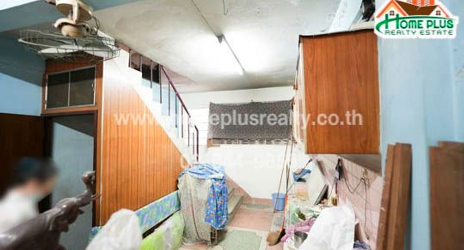 Casa adosada en venta de 3 habitaciones en Bang Rak, Bangkok