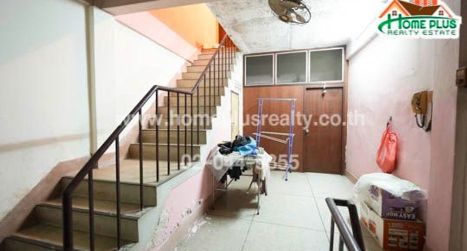 Casa adosada en venta de 3 habitaciones en Bang Rak, Bangkok