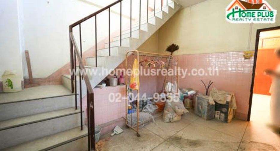 Casa adosada en venta de 3 habitaciones en Bang Rak, Bangkok