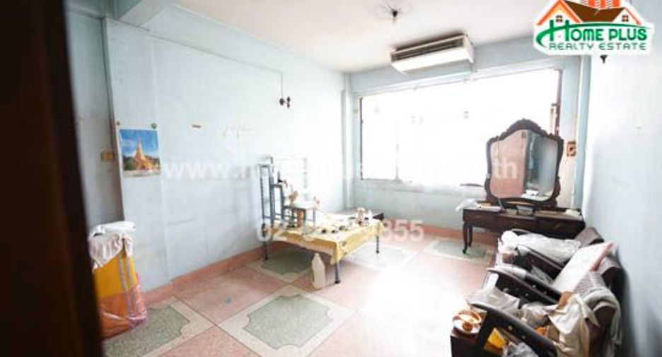 Casa adosada en venta de 3 habitaciones en Bang Rak, Bangkok