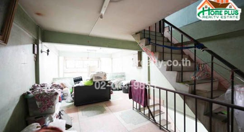 Casa adosada en venta de 3 habitaciones en Bang Rak, Bangkok