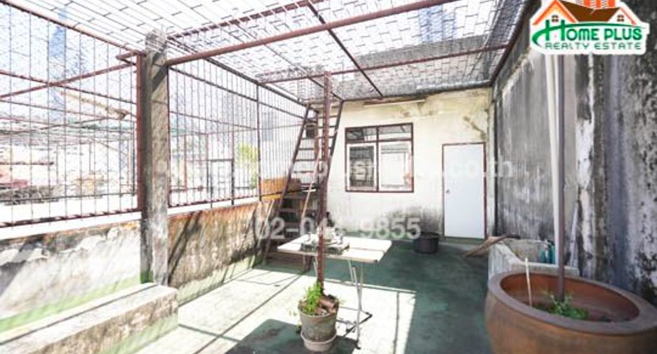 Casa adosada en venta de 3 habitaciones en Bang Rak, Bangkok