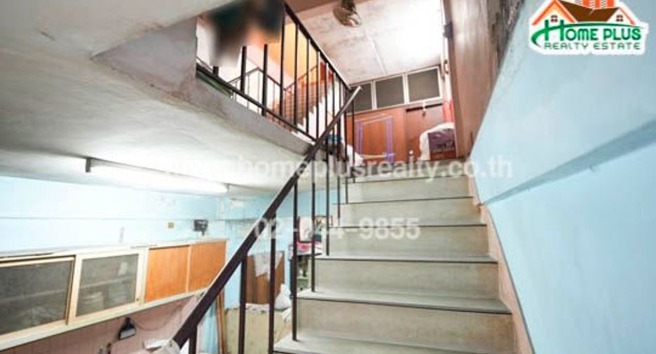 Casa adosada en venta de 3 habitaciones en Bang Rak, Bangkok
