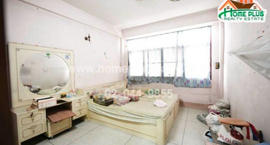 Casa adosada en venta de 3 habitaciones en Bang Rak, Bangkok