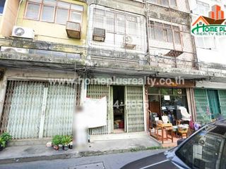 出售 3 卧室 联排别墅 在 Bang Rak, 曼谷