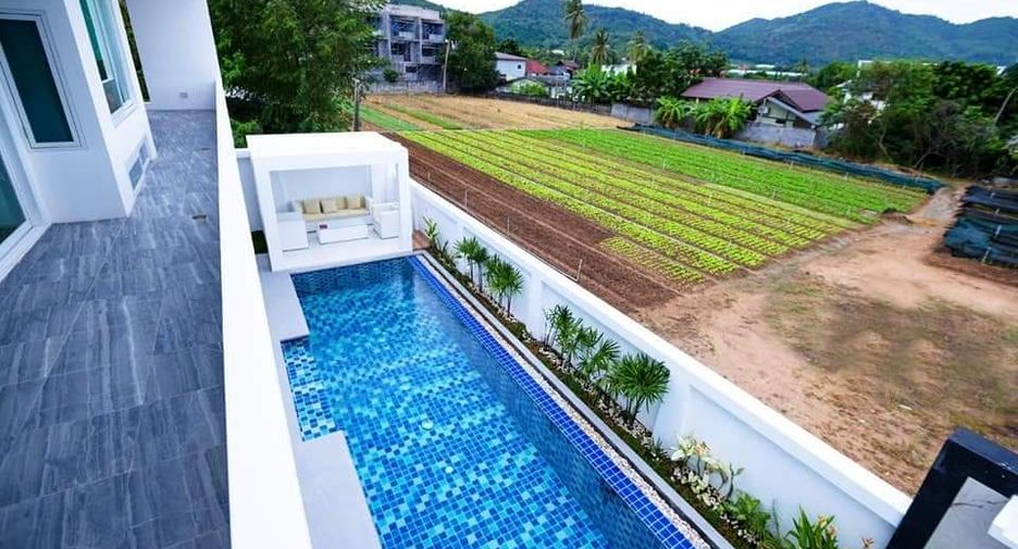 For rent 3 bedrooms villa in Mueang Phuket, Phuket