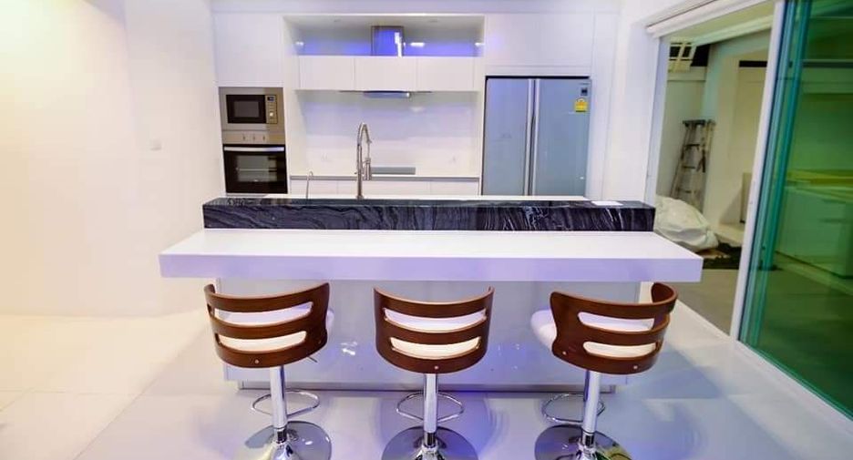 For rent 3 bedrooms villa in Mueang Phuket, Phuket