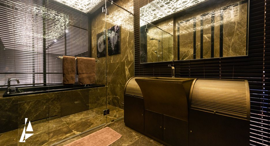 For sale 3 ベッドルーム condo in Khlong Toei, Bangkok
