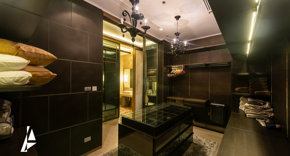 For sale 3 ベッドルーム condo in Khlong Toei, Bangkok