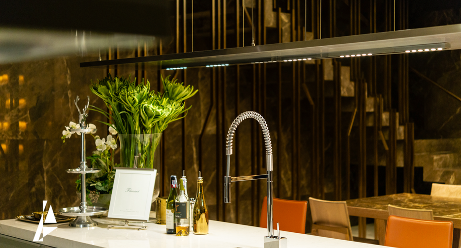 For sale 3 ベッドルーム condo in Khlong Toei, Bangkok