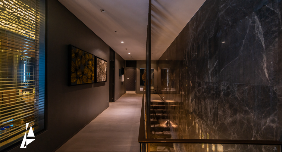 For sale 3 ベッドルーム condo in Khlong Toei, Bangkok