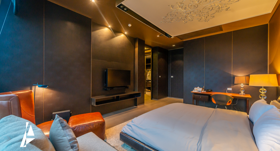 For sale 3 ベッドルーム condo in Khlong Toei, Bangkok