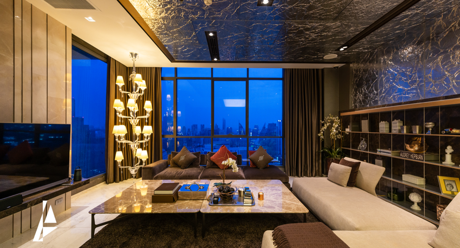For sale 3 ベッドルーム condo in Khlong Toei, Bangkok