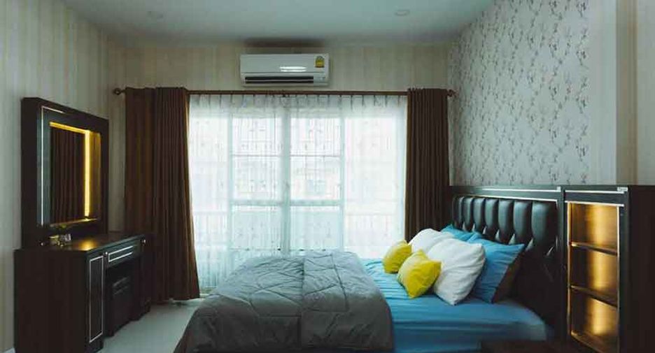 For rent 4 bedrooms villa in Mueang Chiang Mai, Chiang Mai