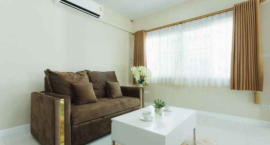 For rent 4 bedrooms villa in Mueang Chiang Mai, Chiang Mai