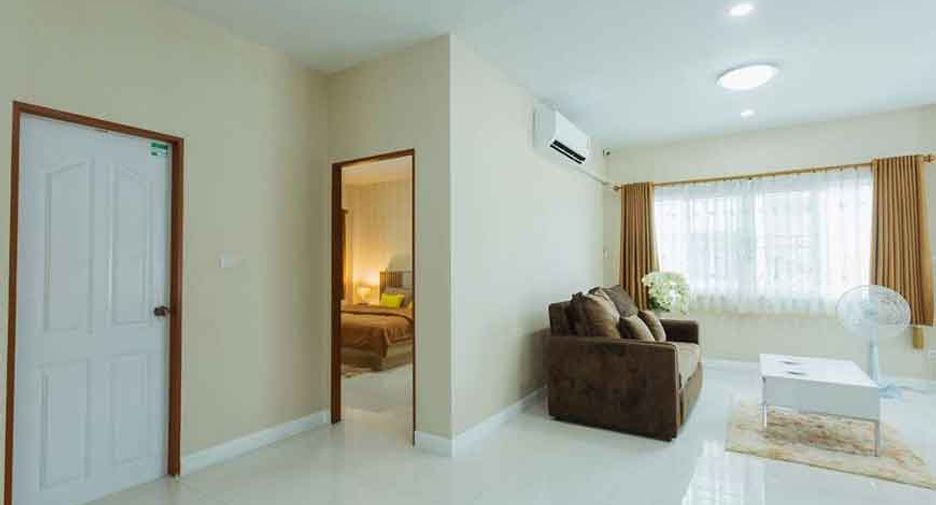 For rent 4 bedrooms villa in Mueang Chiang Mai, Chiang Mai