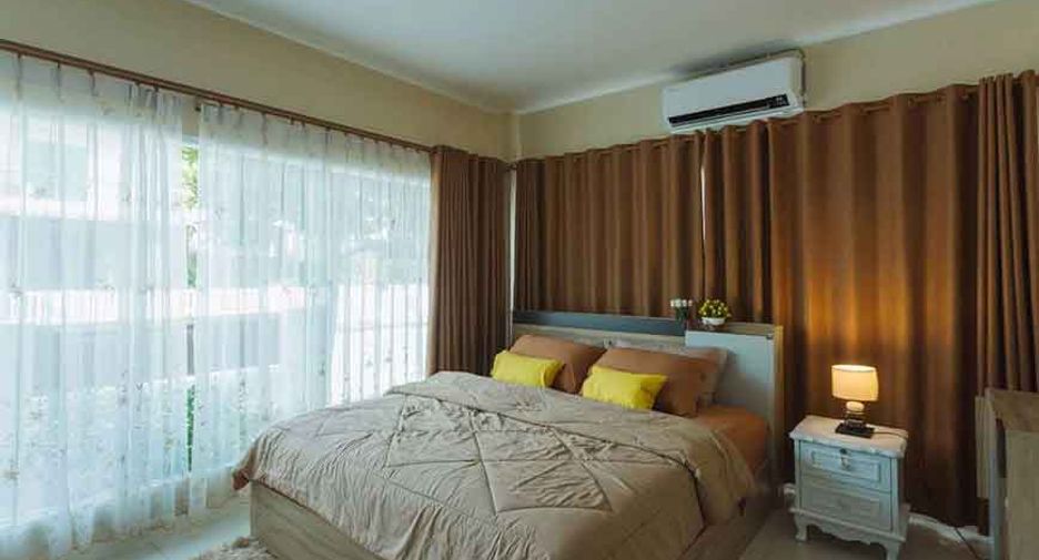For rent 4 bedrooms villa in Mueang Chiang Mai, Chiang Mai
