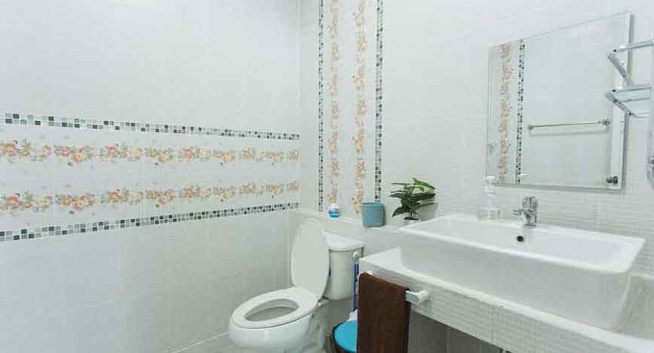 For rent 4 bedrooms villa in Mueang Chiang Mai, Chiang Mai