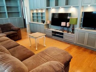 For rent 4 bedrooms house in Watthana, Bangkok