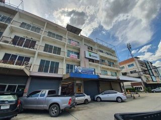 For sale 4 bedrooms retail Space in Don Mueang, Bangkok