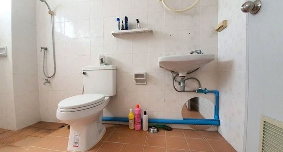 Local comercial en venta de 4 habitaciones en Don Mueang, Bangkok