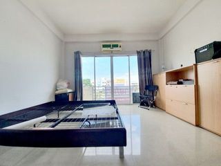 For sale 4 bedrooms retail Space in Don Mueang, Bangkok