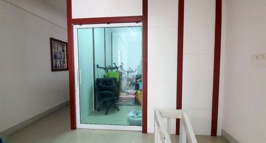 Local comercial en venta de 4 habitaciones en Don Mueang, Bangkok