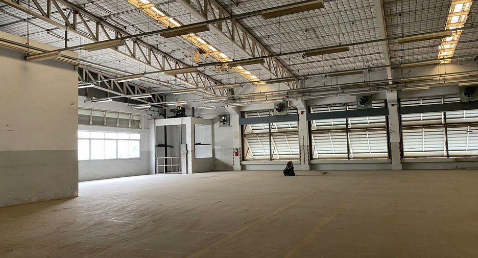 For rent 1 bed warehouse in Khlong Luang, Pathum Thani