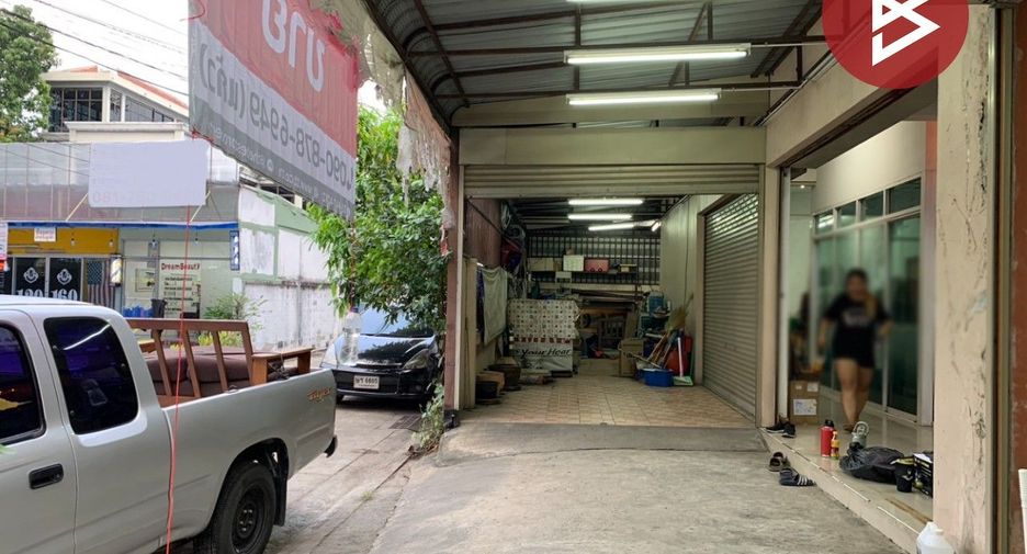 For sale 2 bed retail Space in Bang Khen, Bangkok