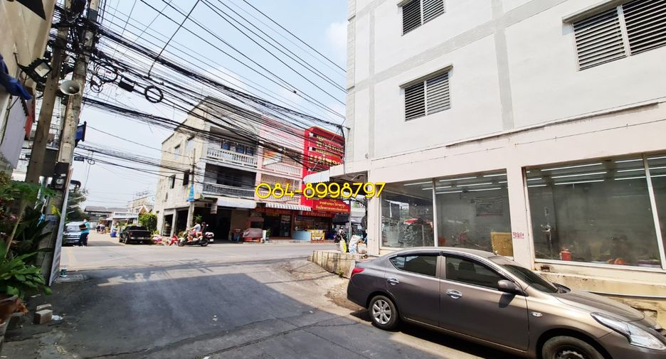 For rent 4 Beds retail Space in Pak Kret, Nonthaburi
