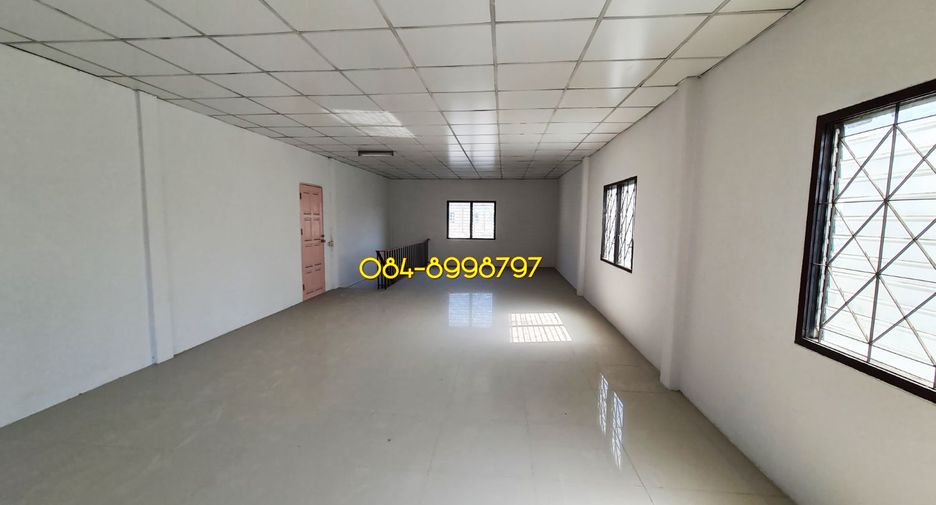 For rent 4 bed retail Space in Pak Kret, Nonthaburi