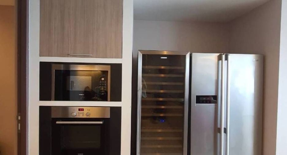 For rent 3 bedrooms condo in Sathon, Bangkok