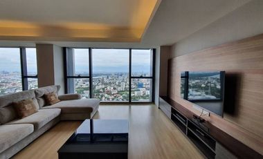 For rent 3 bedrooms condo in Sathon, Bangkok