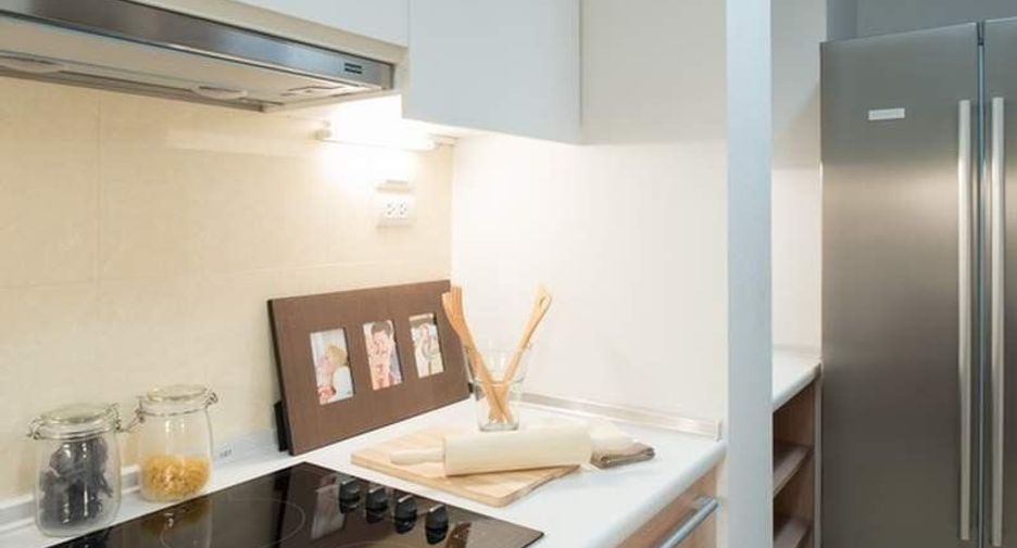 Condo en venta de 3 habitaciones en Phra Khanong, Bangkok