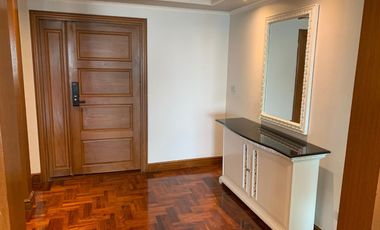 For rent 3 bed condo in Watthana, Bangkok