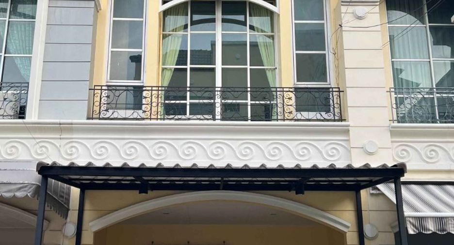 For rent and for sale 3 bedrooms townhouse in Suan Luang, Bangkok