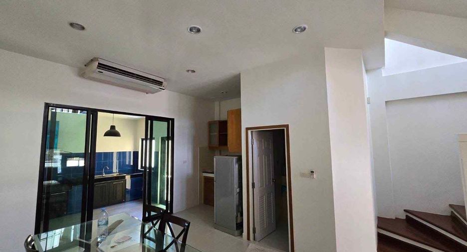 For rent and for sale 3 bedrooms townhouse in Suan Luang, Bangkok