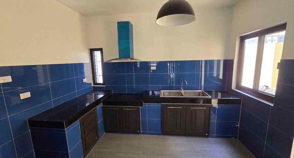 For rent and for sale 3 bedrooms townhouse in Suan Luang, Bangkok