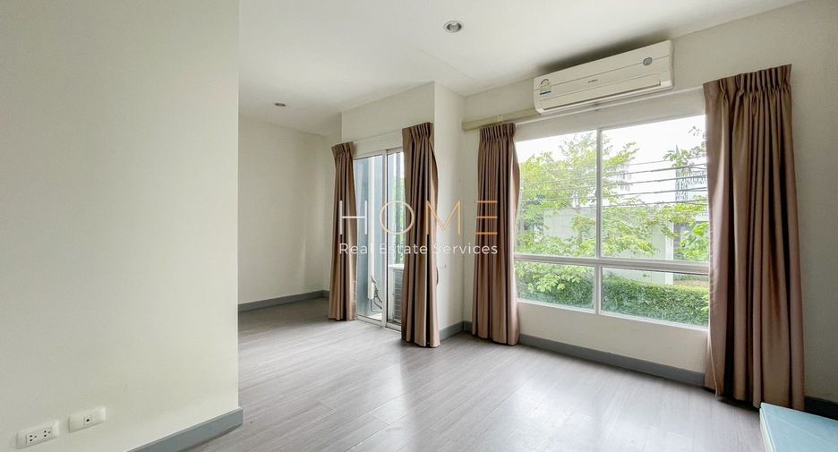 For sale 5 bedrooms townhouse in Lat Krabang, Bangkok