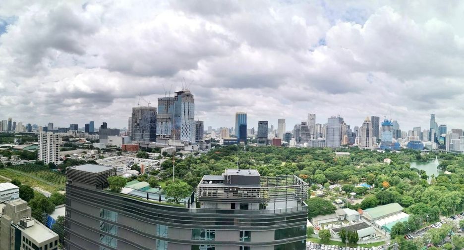 For rent and for sale 3 bed apartment in Pathum Wan, Bangkok