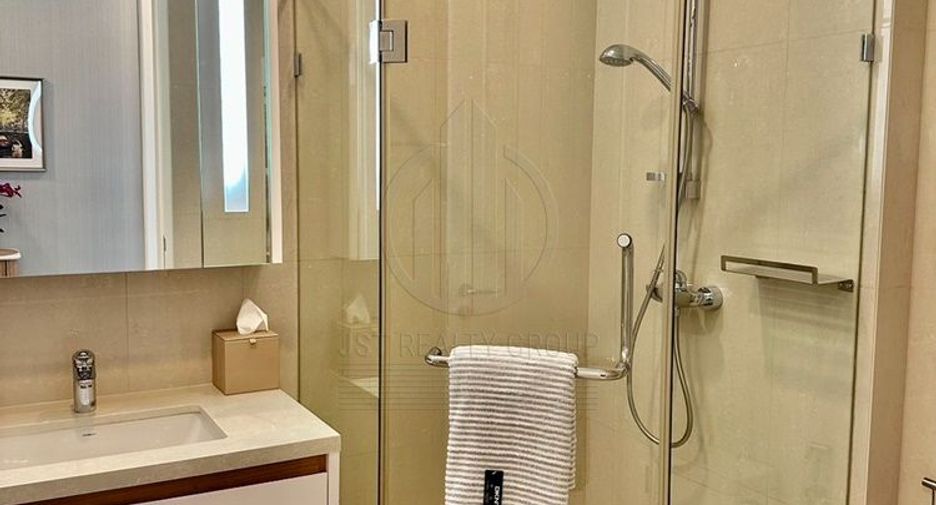 For sale 2 bedrooms condo in Pathum Wan, Bangkok