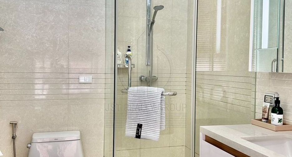 For sale 2 bedrooms condo in Pathum Wan, Bangkok