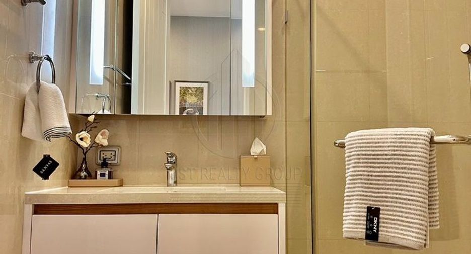 For sale 2 bedrooms condo in Pathum Wan, Bangkok